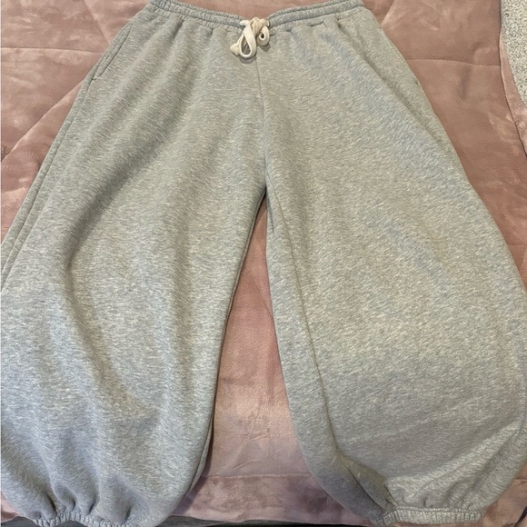 Urban Outfitters Sweatpants - Picture 1 of 3